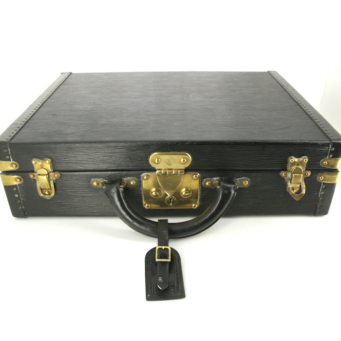 Louis Vuitton President briefcase in black epi leather - Detail D4