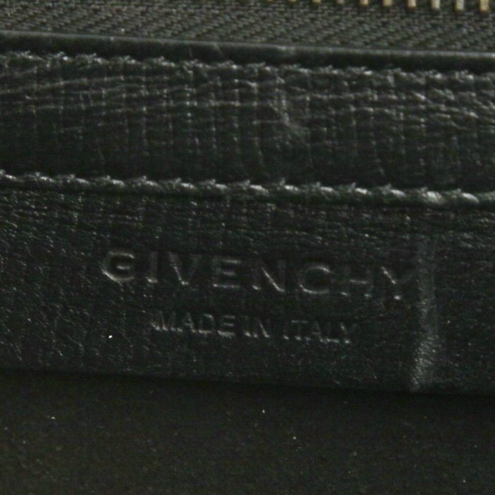 Sac bandoulière Givenchy Pandora moyen modèle en cuir noir - Detail D4