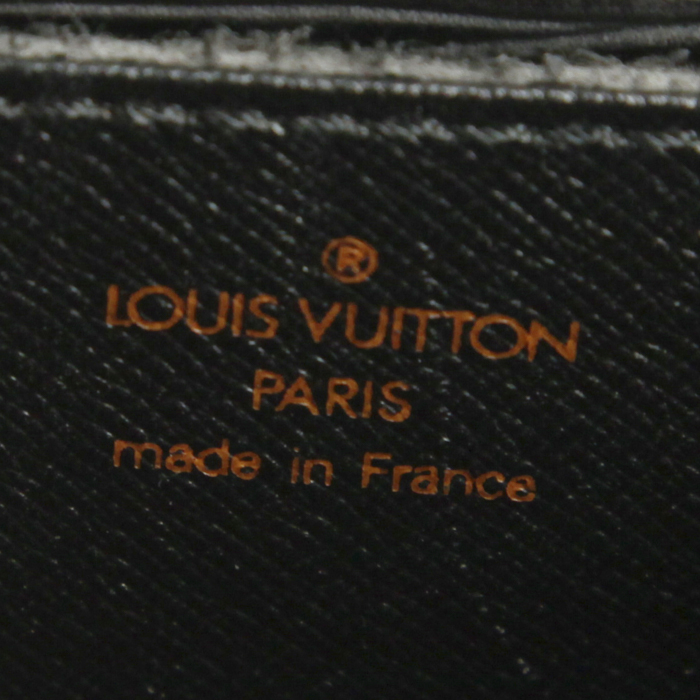 Louis Vuitton Saint Cloud shoulder bag in black epi leather - Detail D3