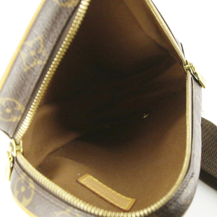 Bolsito de mano Louis Vuitton en lona Monogram y cuero natural - Detail D2