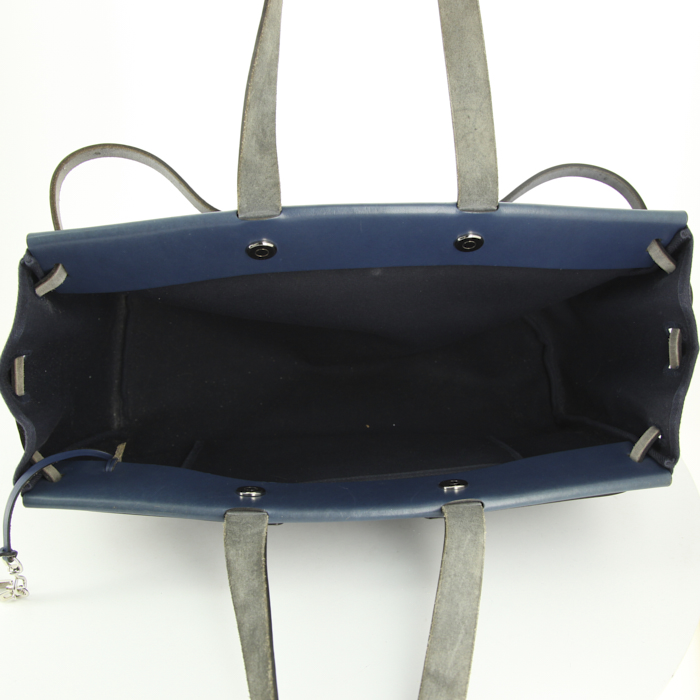 Shopping bag Hermes Herbag in tela blu marino e pelle blu - Detail D3