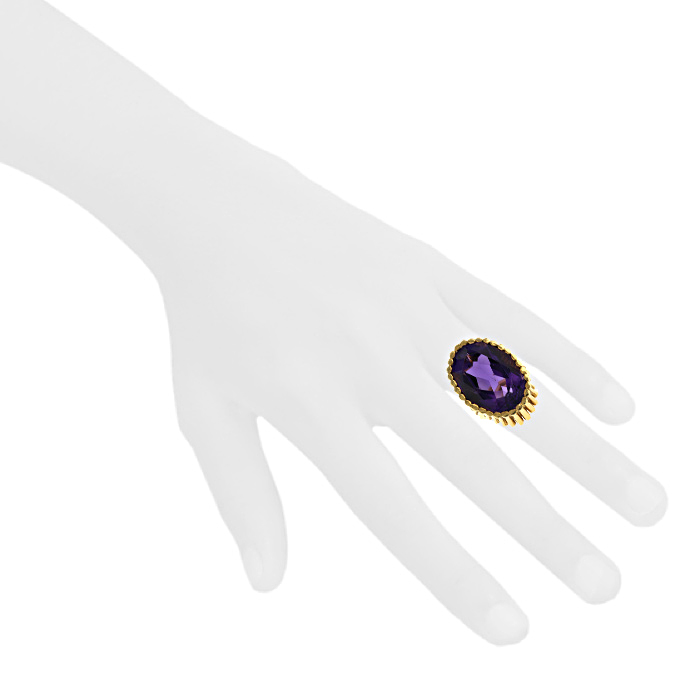 Vintage 1970's signet ring in 14 carats yellow gold and amethyst - Detail D1