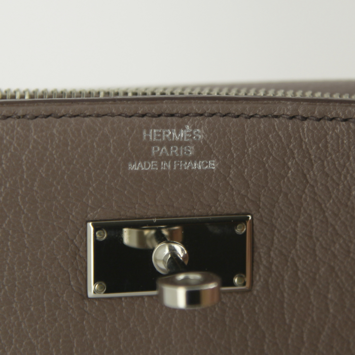 Portafogli Hermes Mini Kelly - Pocket Hand in pelle martellata etoupe - Detail D2