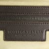 Bolso de mano Bottega Veneta en cuero trenzado marrón chocolate - Detail D3 thumbnail