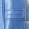 Louis Vuitton Grand Noé large model shopping bag in blue epi leather - Detail D4 thumbnail