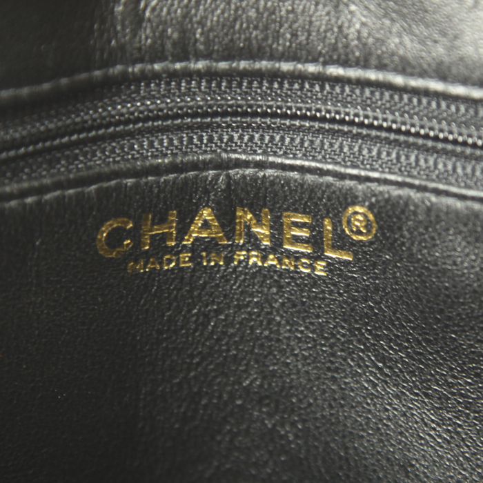 Chanel Medaillon - Bag handbag in brown quilted leather - Detail D3
