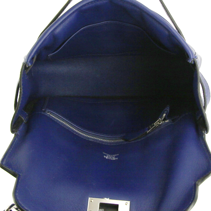 Sac bandoulière Hermes Berline en cuir Swift bleu - Detail D2
