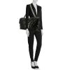 Bolso de fin de semana Chanel 2.55 en lona acolchada negra - Detail D2 thumbnail
