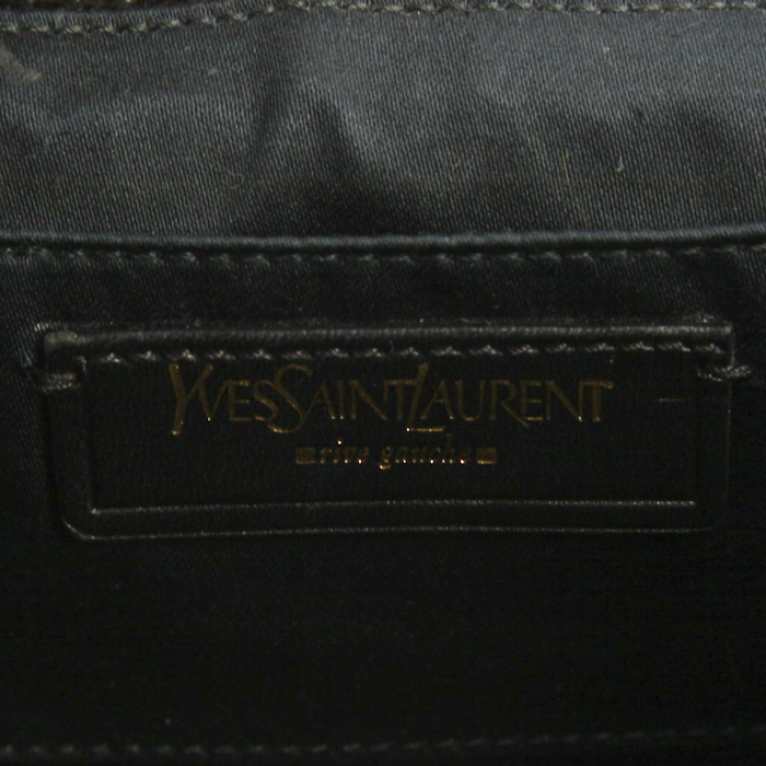 Saint Laurent small model handbag in black patent leather - Detail D3