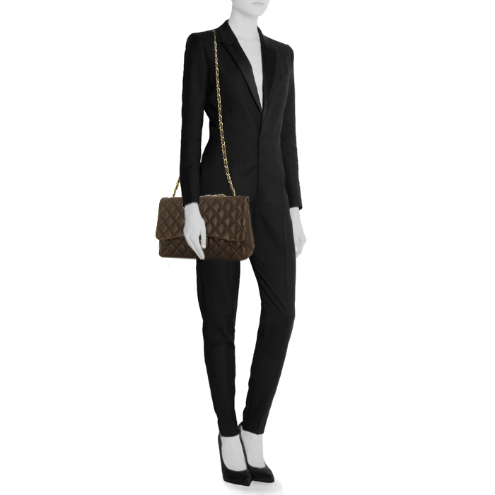 Chanel Timeless handbag in chocolate brown quilted leather - Detail D1