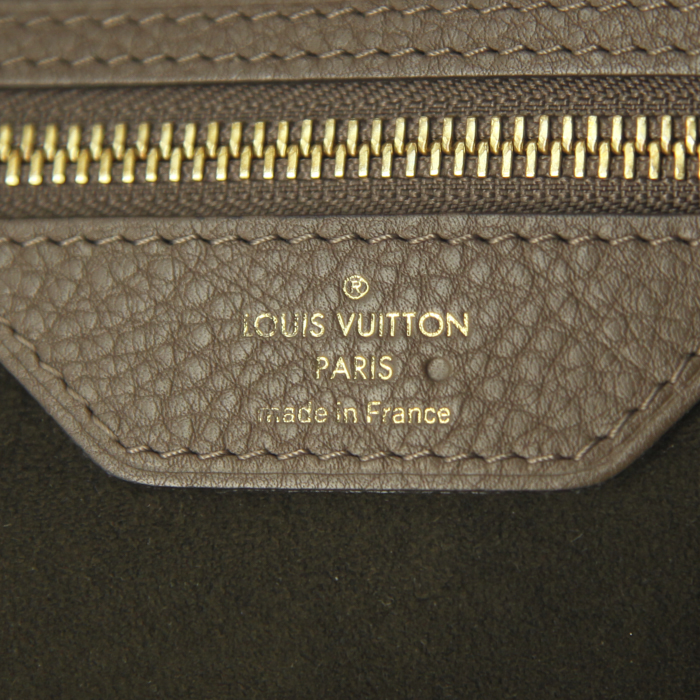 Bolso de mano Louis Vuitton Stellar modelo pequeño en cuero mahina marrón - Detail D4