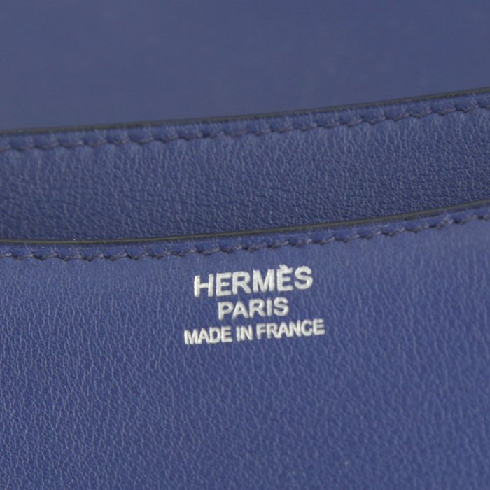 Hermes Hermes Constance handbag in navy blue Swift leather - Detail D4