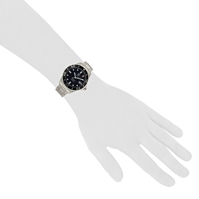 TAG Heuer Aquaracer watch in stainless steel Circa 2010 - Detail D1