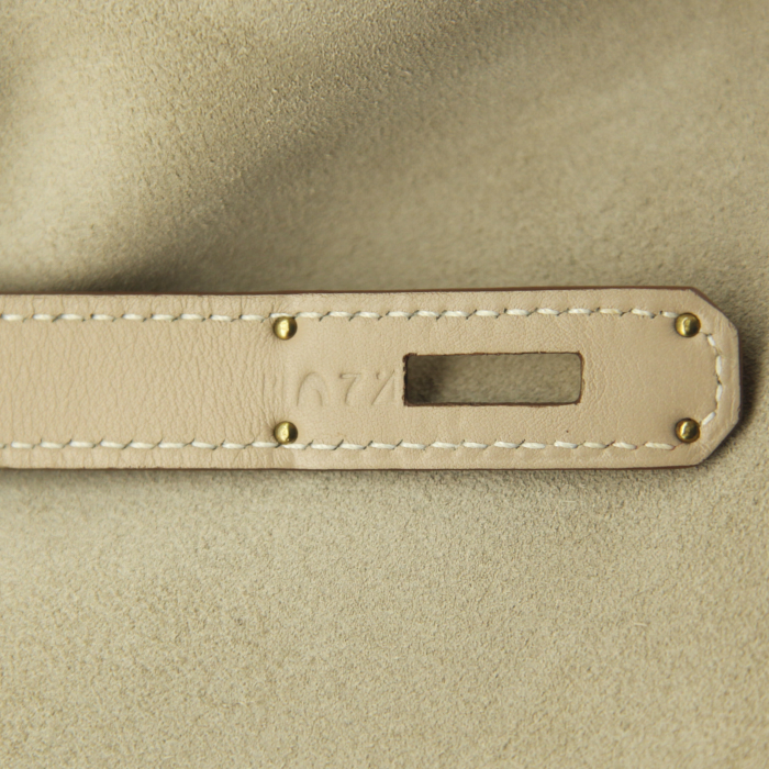 Hermes Birkin Grizzly 35 cm handbag in beige Swift leather and beige suede - Detail D4