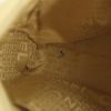 Bolso de mano Chanel en cuero acolchado beige crudo - Detail D3 thumbnail