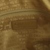 Bolso de mano Chanel en cuero acolchado beige crudo - Detail D4 thumbnail