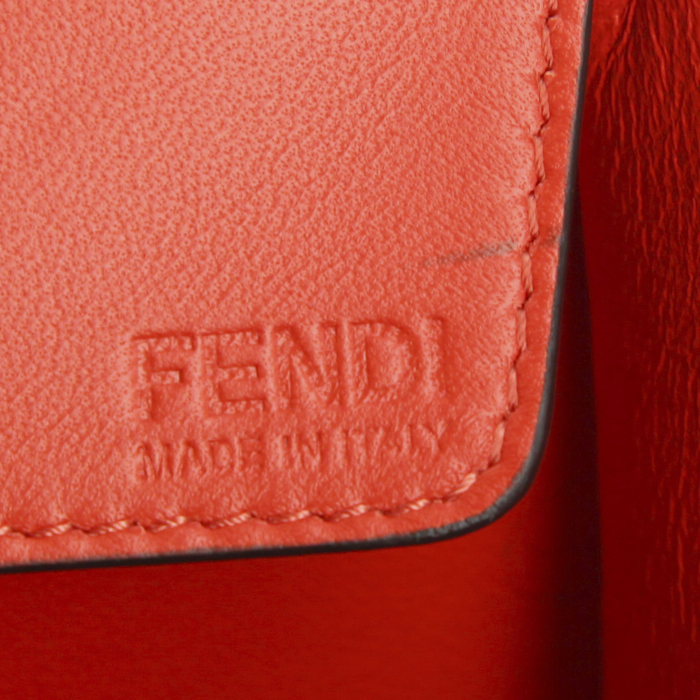 Fendi 2 Jours handbag in black leather and red leather - Detail D3