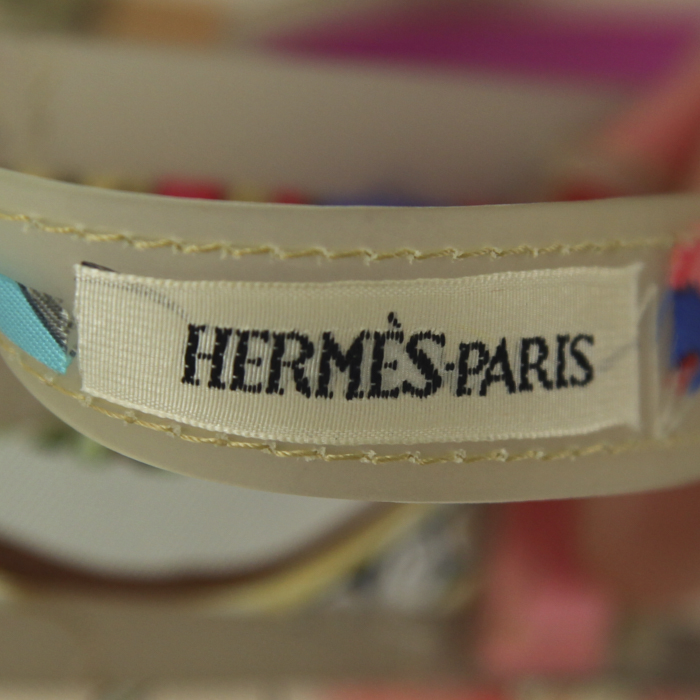 Sac cabas Hermes en soie multicolore rouge verte et jaune et plastique transparent - Detail D3