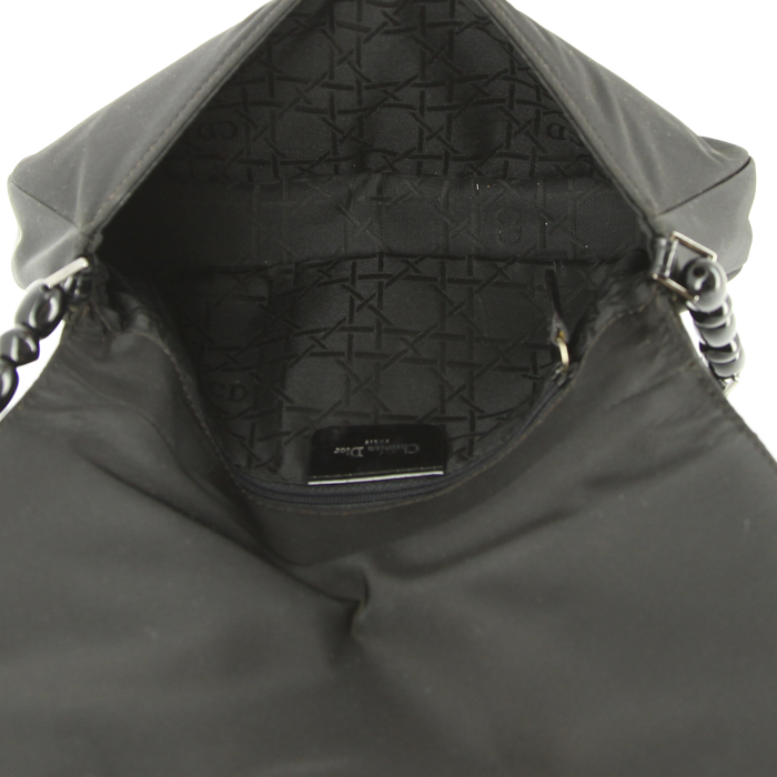 Bolso de mano Dior Malice en piel de potro negra y amarilla y tela negra - Detail D4