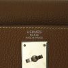 Hermes Kelly 32 cm handbag in gold togo leather - Detail D4 thumbnail