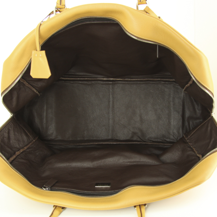 Borsa weekend Prada in pelle martellata giallo Curry - Detail D2