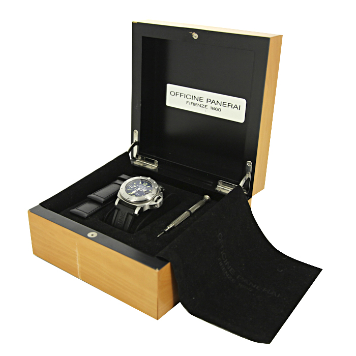 Panerai Luminor Submersible 1950 3 Days Automatic watch in stainless steel Circa  2000