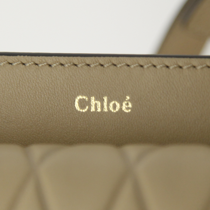 Bolso bandolera Chloé Georgia en cuero acolchado beige - Detail D4