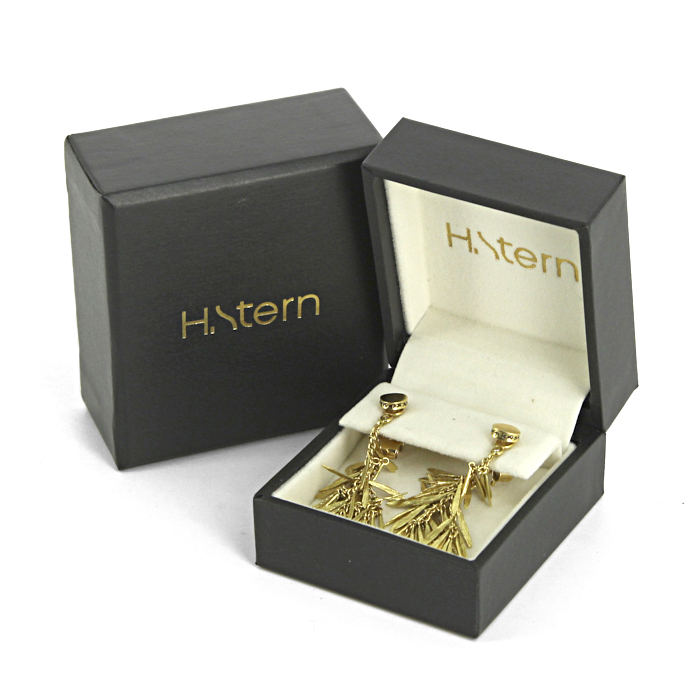 Paire de pendants d'oreilles mobile H. Stern Feathers en or jaune et diamants - Detail D2