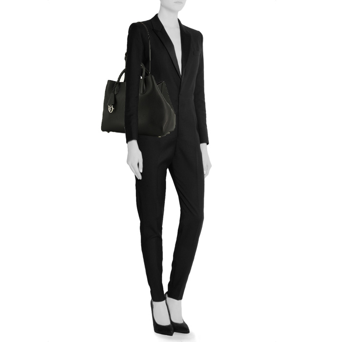 Dior Open Bar shopping bag in black grained leather - Detail D1