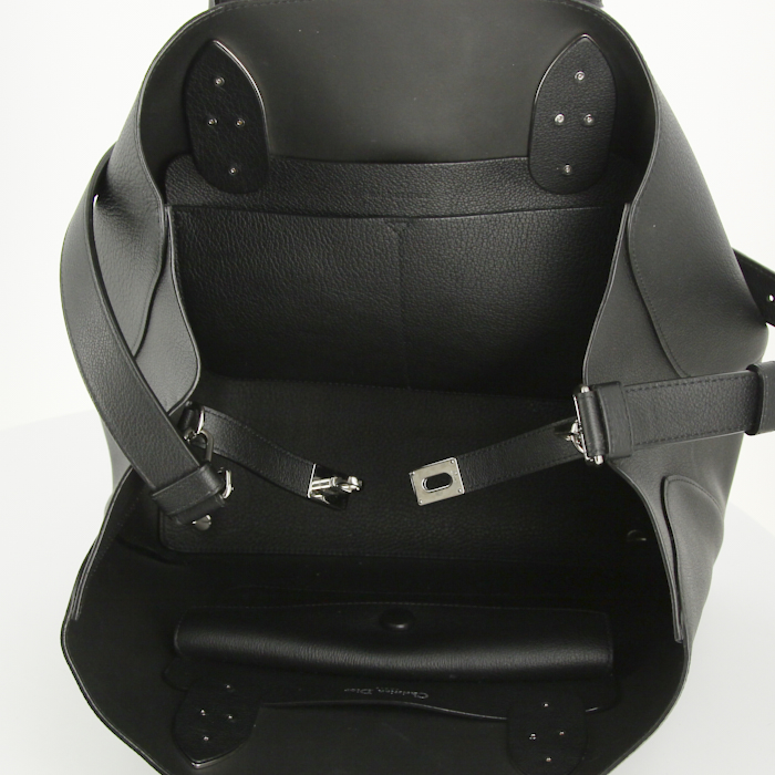 Bolso Cabás Dior Open Bar en cuero granulado negro - Detail D3