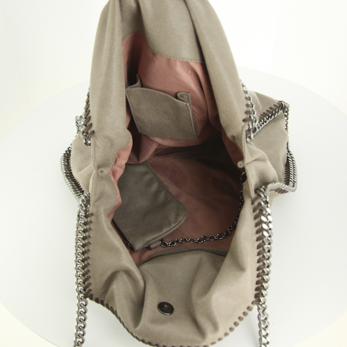 Bolso de mano Stella McCartney Falabella en lona color topo - Detail D2