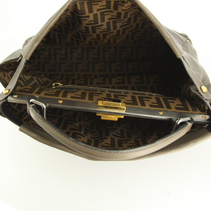 Borsa Fendi  Peekaboo modello medio  in pelle color talpa - Detail D3