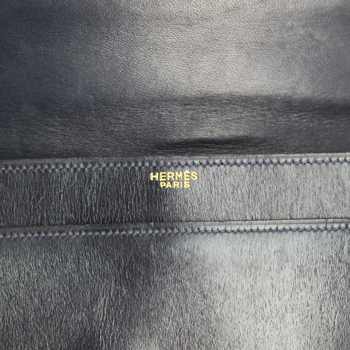 Sac à main Hermes Escale en cuir box bleu-marine - Detail D3