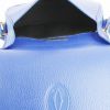 Cartier shoulder bag in electric blue grained leather - Detail D2 thumbnail