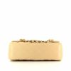 Sac à main Chanel Timeless jumbo en cuir matelassé beige - Detail D3 thumbnail