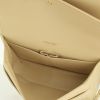 Sac à main Chanel Timeless jumbo en cuir matelassé beige - Detail D4 thumbnail