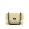 Bolso bandolera Chanel 2.55 en charol acolchado blanco - 360 thumbnail