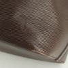 Louis Vuitton petit Noé small model shopping bag in chocolate brown epi leather - Detail D5 thumbnail