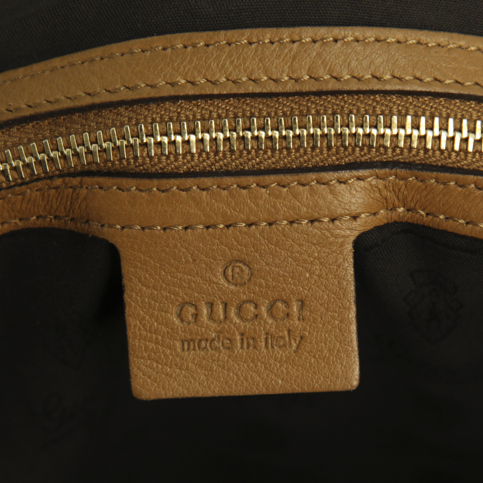 Gucci handbag in brown grained leather - Detail D3