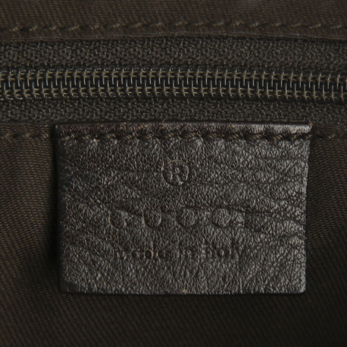 Gucci bag worn on the shoulder or carried in the hand in beige monogram canvas and chocolate brown leather - Detail D3