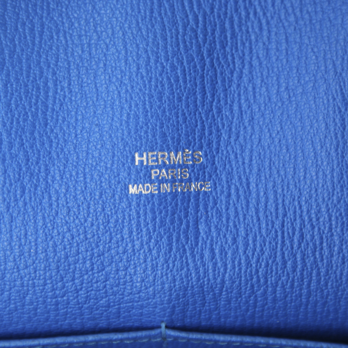 Porta-documentos Hermes en cuero granulado azul eléctrico - Detail D3