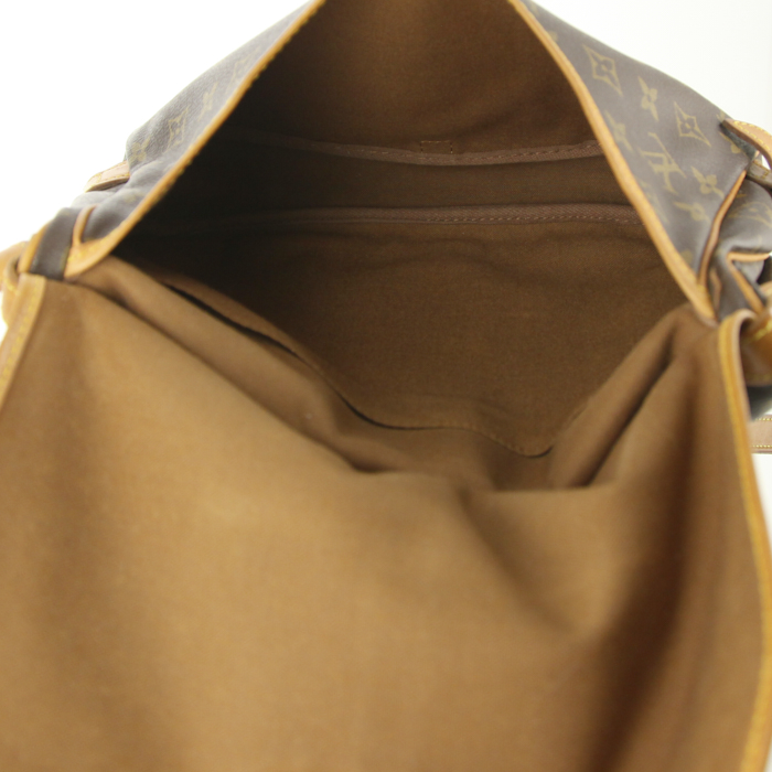 Bolso bandolera Louis Vuitton Saumur modelo pequeño en lona Monogram revestida marrón y cuero natural - Detail D2