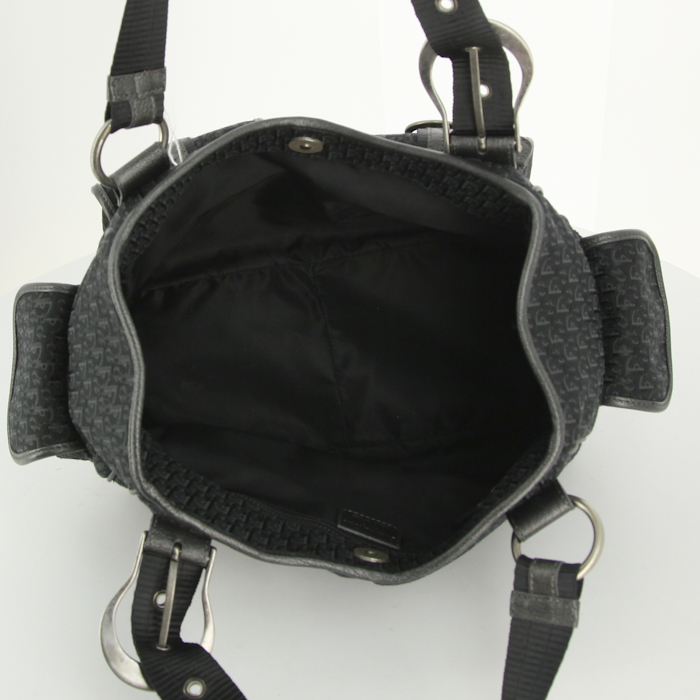 Bolso de mano Dior en lona monogram negra y cuero negro - Detail D2