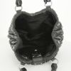 Bolso de mano Miu Miu en cuero acolchado negro - Detail D2 thumbnail