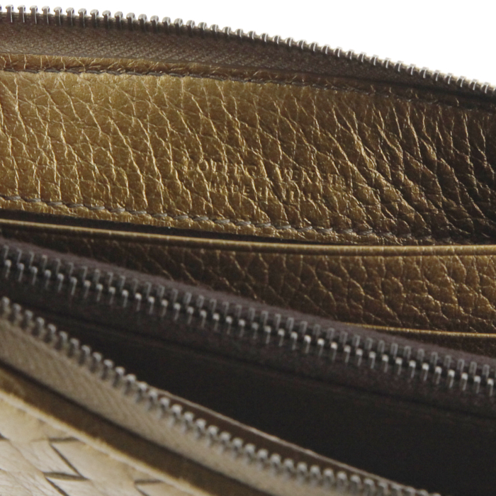 Billetera Bottega Veneta en cuero trenzado dorado - Detail D3