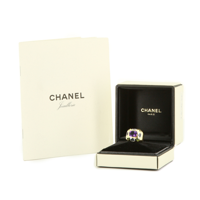 Bague Chanel Baroque moyen modèle en or jaune,  aigue-marine et péridots et en améthyste - Detail D2