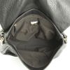 Fendi Big Mama handbag in black grained leather - Detail D2 thumbnail