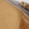 Sac à main Louis Vuitton Alma en toile monogram et cuir naturel - Detail D4 thumbnail