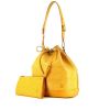 Shopping bag Louis Vuitton Grand Noé modello grande in pelle Epi gialla - 00pp thumbnail