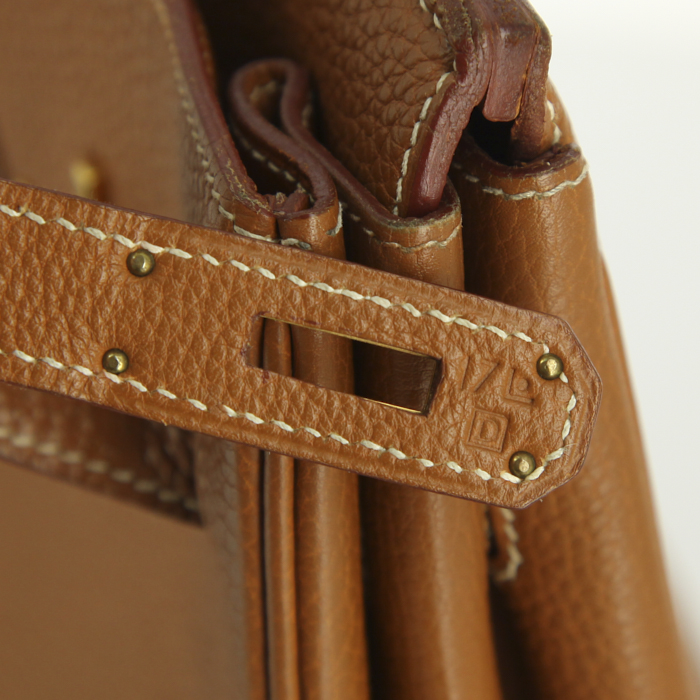 Hermes Birkin 35 cm handbag in gold togo leather - Detail D4